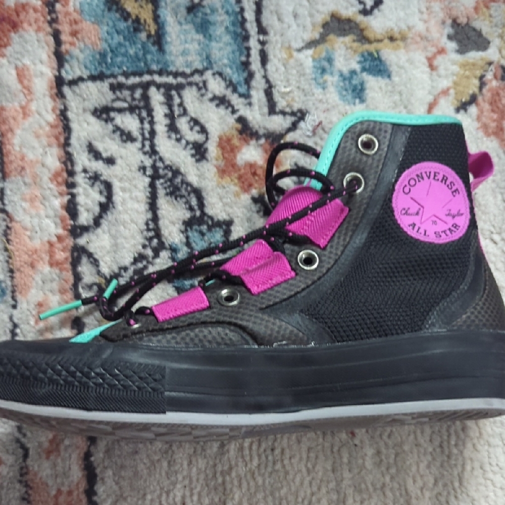 Converse Chuck 70 High-Top Tech Hiker Hi Kids 7/ Women's 5/ Mens 3